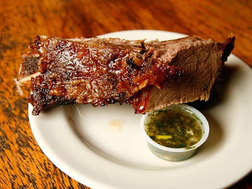 Colombian-style barbecued beef ribs