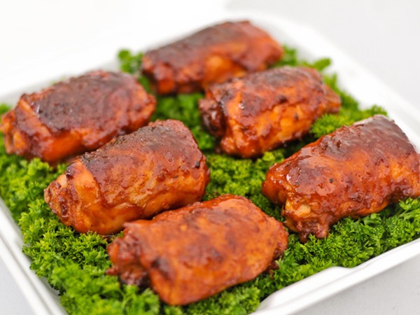 Competition-style barbecue chicken thighs