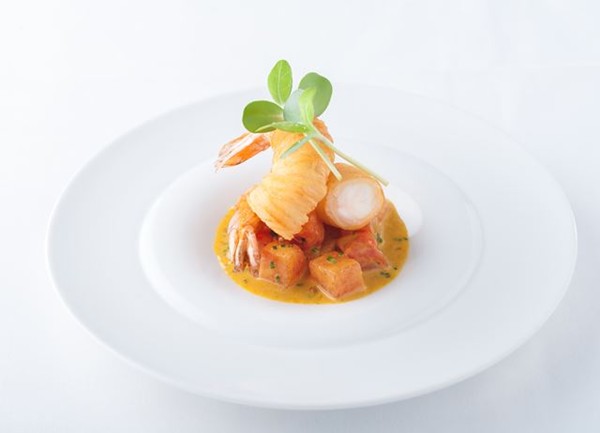 Compressed watermelon and king prawn curry