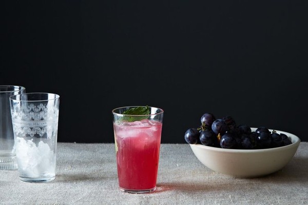 Concord grape smash