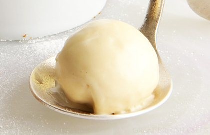 Condensed milk ice cream