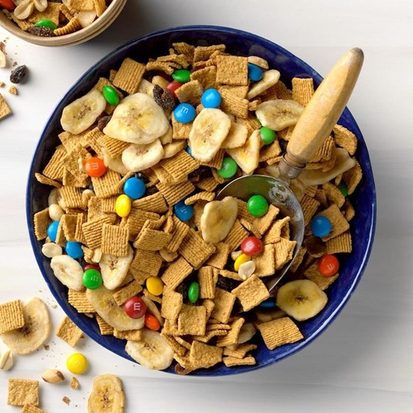 Confetti snack mix