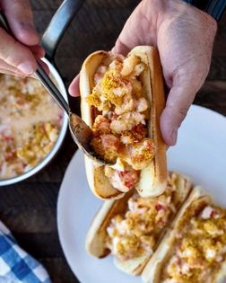 Connecticut-style lobster rolls