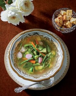 Consommé à la jardinière