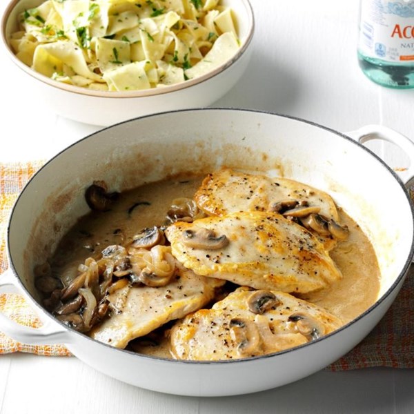 Contest-winning chicken with mushroom sauce