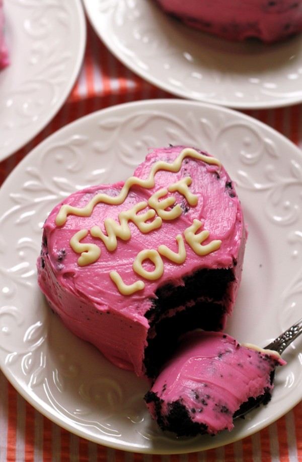 Conversation heart cakes