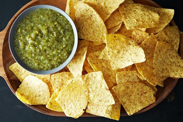 Cooked green salsa (Salsa verde)