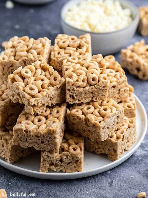 Cookie butter and white chocolate Cheerios marshmallow treats