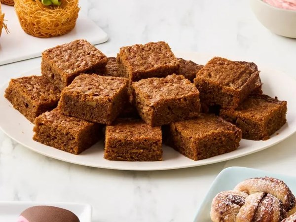 Cookie butter banana cake