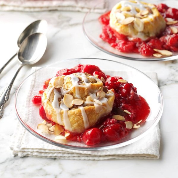 Cookie swirl cobbler