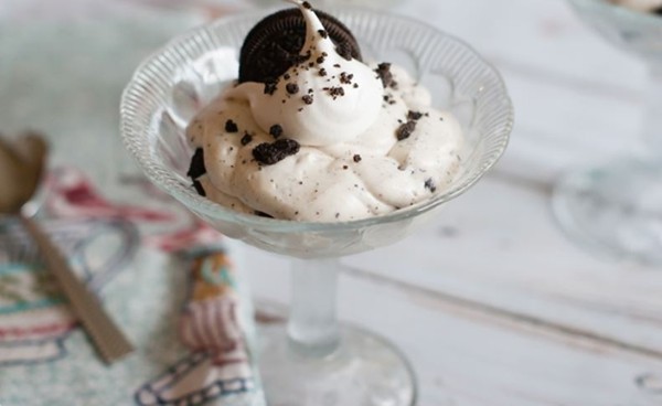 Cookies and cream cheesecake layered dessert
