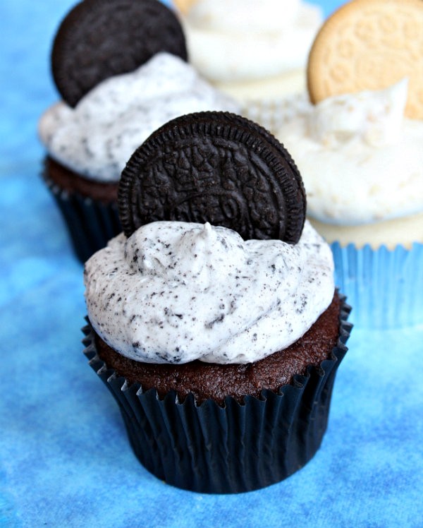 Cookies and cream frosting