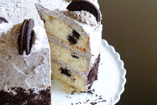 Cookies and cream layer cake
