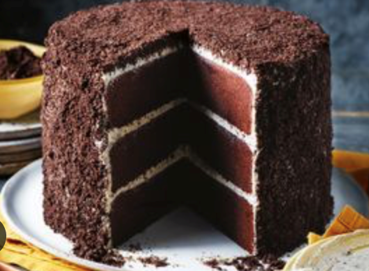 Cookies and cream layer cake