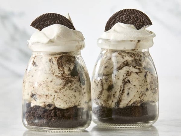 Cookies and cream mousse