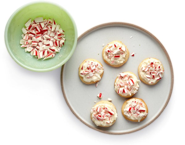 Cookies with vanilla frosting