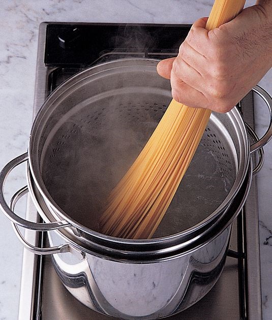 Cooking long pasta