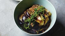 Cool steamed aubergine with a garlicky dressing (Liang ban qie zi)