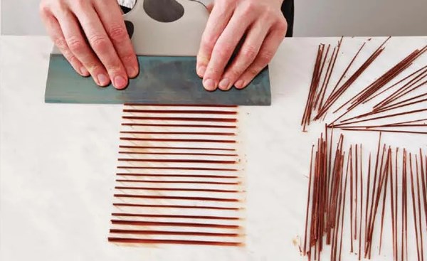 Copeaux [chocolate - moulding techniques]
