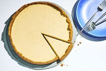 Coquito cheesecake
