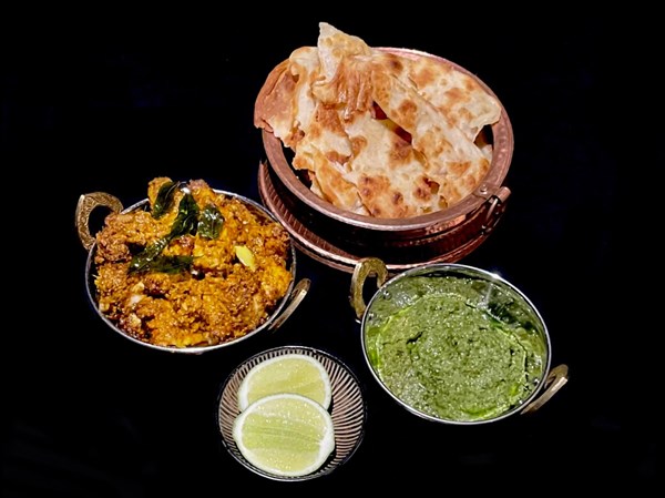 Coriander & mint sauce (Dhaniya pudina sos)
