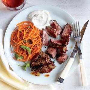 Coriander-thyme lamb chops with yogurt sauce