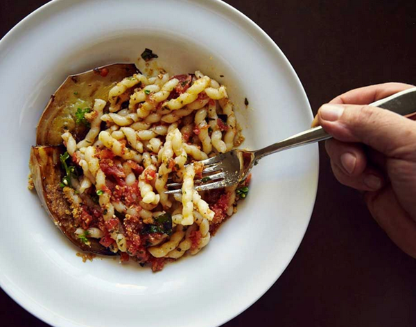 Corkscrew pasta with eggplant and tomato-basil pesto (Busiate con pesto alla Trapanese)