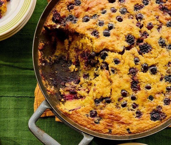 Corn & blackberry pamonha de forno