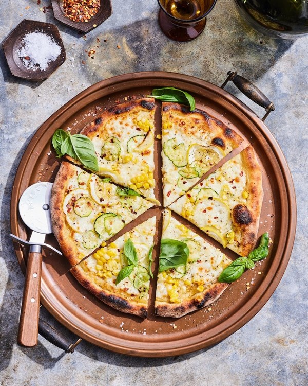 Corn and zucchini pizza