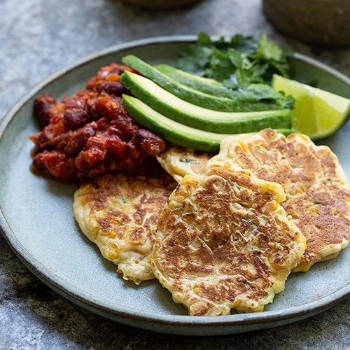 Corn cakes with Mexican beans