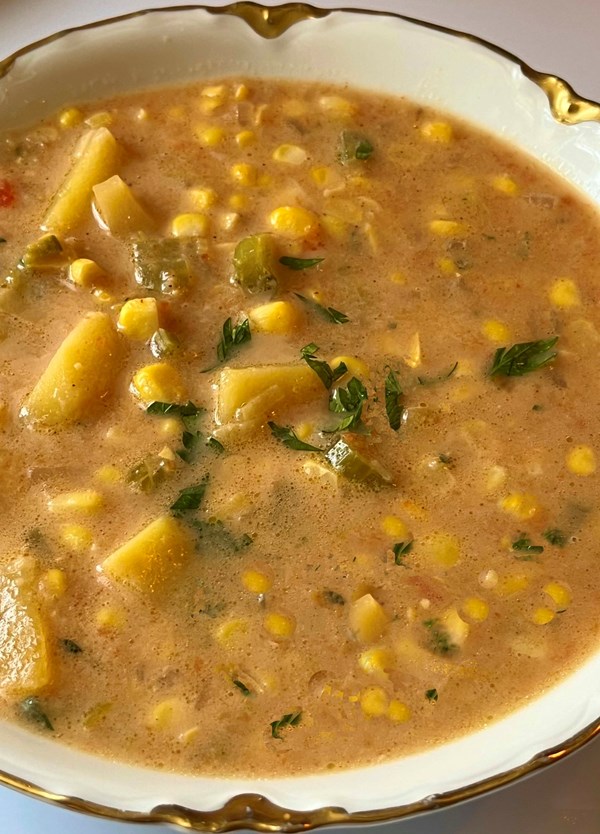 Corn chowder with spicy red pepper