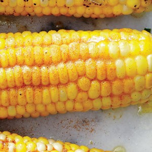 Corn on the cob with lemon-curry spice butter