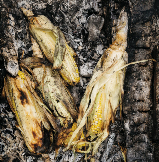 Corn on the cob with herb butter