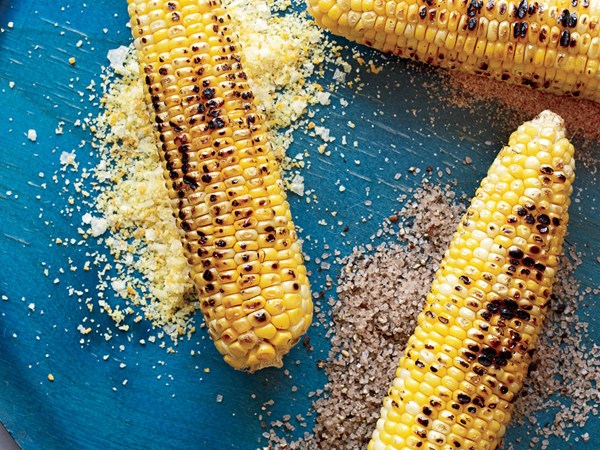 Corn on the cob with seasoned salts [Marcia Kiesel]