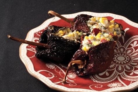 Corn-stuffed chiles (Ancho chiles rellenos de elote con crema)