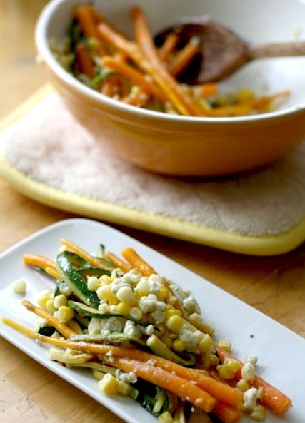 Corn, zucchini and blue cheese salad
