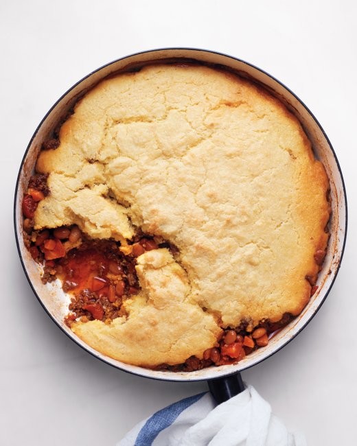 Cornbread-and-chili pie
