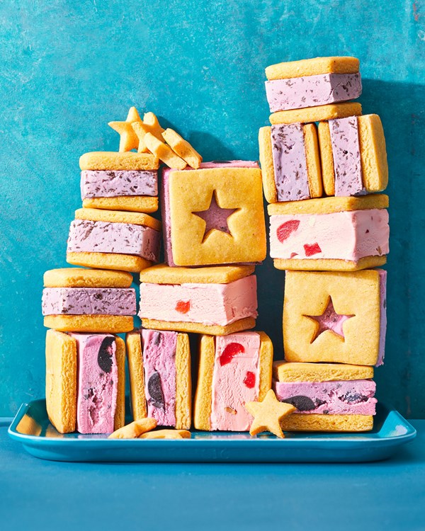 Cornbread cookie ice cream sandwiches