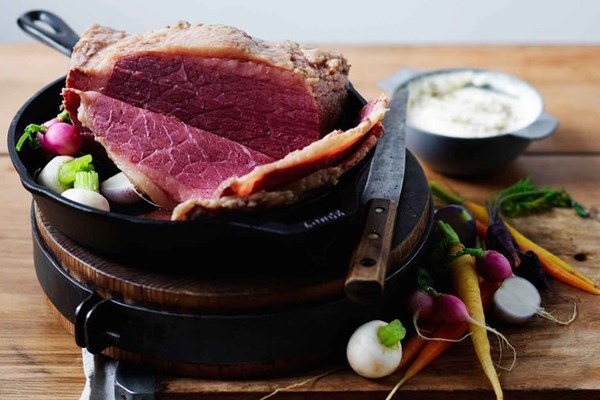 Corned wagyu beef with horseradish Béchamel 
