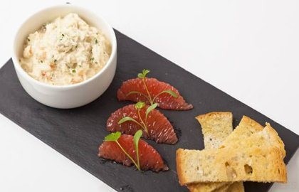 Cornish crab with pink grapefruit mayonnaise on wholemeal toasts