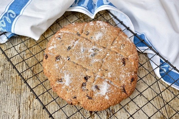 Cornish hevva cake (Tesen hevva)