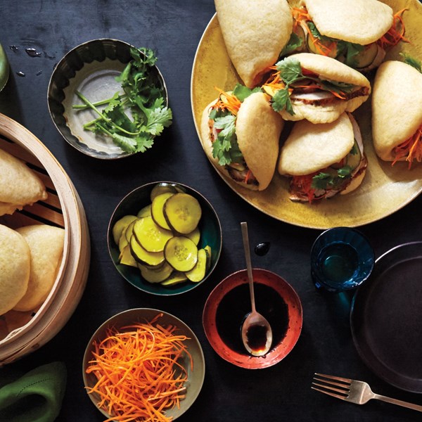 Cornmeal bao with turkey and black pepper sauce
