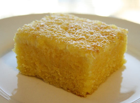 Cornmeal cake (Bolo de fubá)