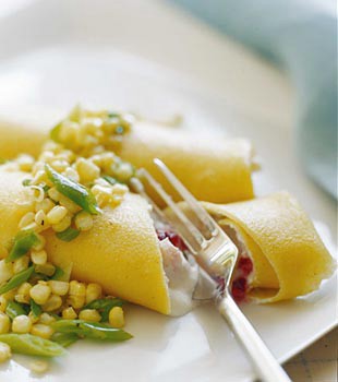 Cornmeal crèpes with ricotta and ham