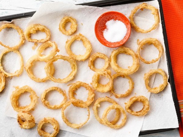 Cornmeal-fried onion rings