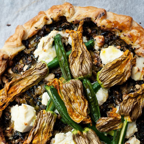  Corsican pie with courgette flowers