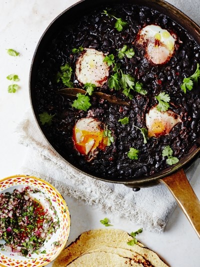 Costa Rican black bean soup