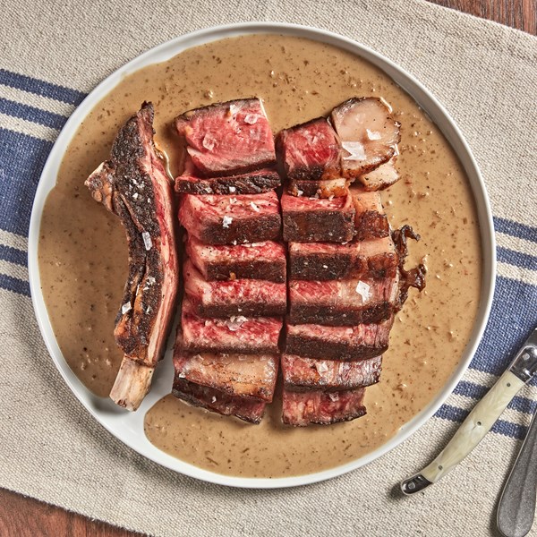 Côte de bœuf au poivre [Tom Branighan, MaMou]