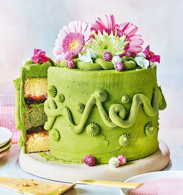 Country garden cake