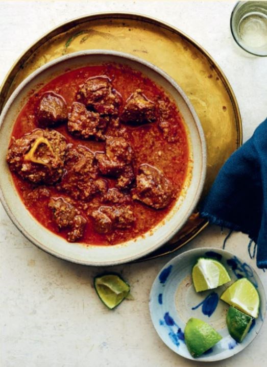 Country-style coconut, chilli & fennel lamb curry (Gavraan muttonacha rassa)